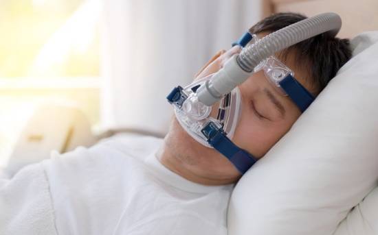 Apnea con pilas del sueño de la máquina automática médica de Cpap de la  salud que usa el ventilador