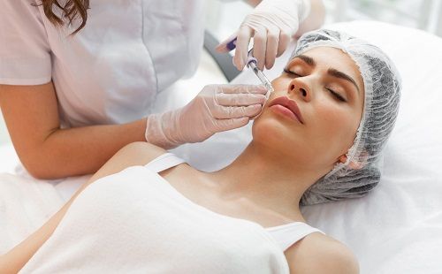 Lipofilling facial para rejuvenecer el rostro y definir los labios