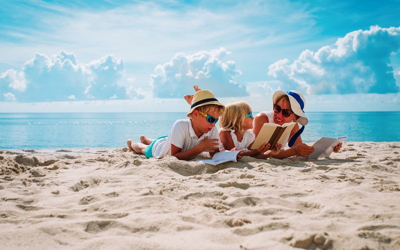 Cinco libros juveniles para disfrutar en vacaciones